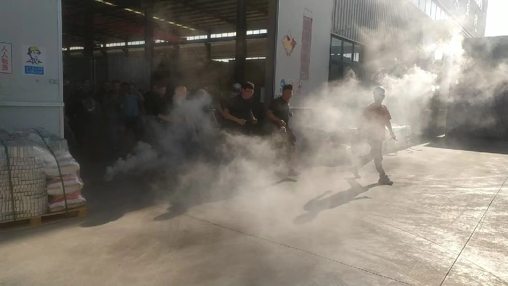 İstehsal təhlükəsizliyinin müdafiə xəttini möhkəmləndirmək üçün təhlükəsizlik təhsili və qaçış təlimləri keçirin